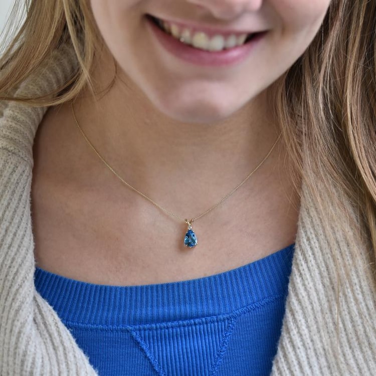 Náhrdelník s topásom 39126