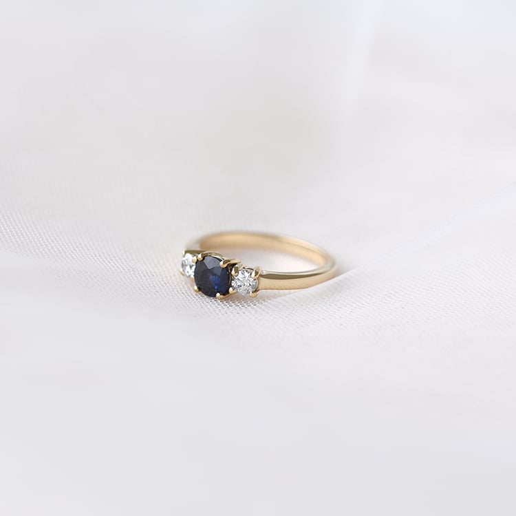 Zlatý zásnubný prsteň 58134