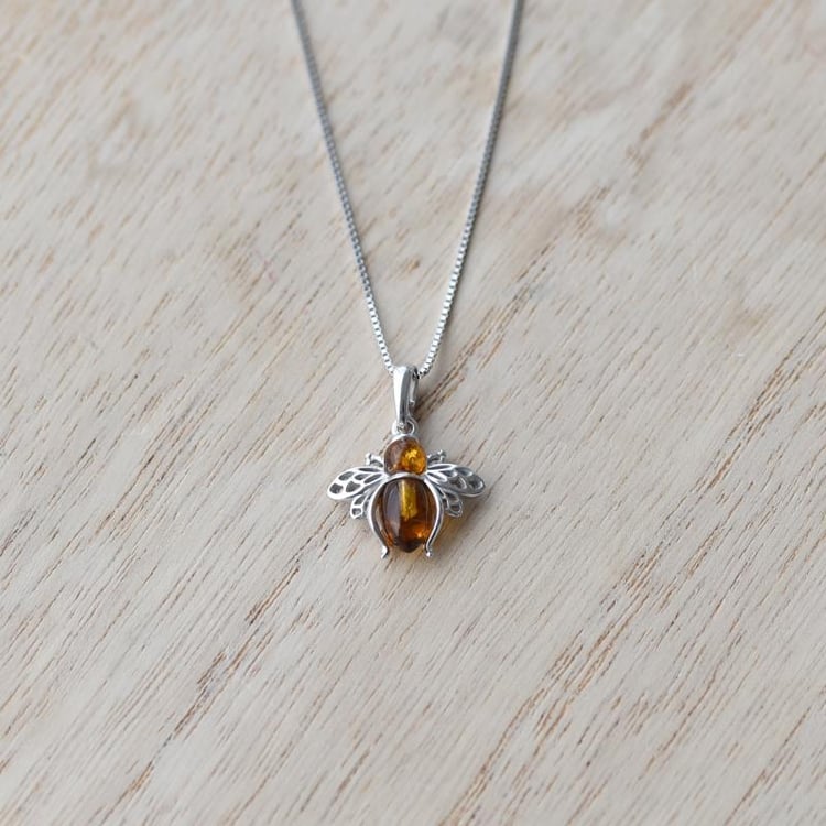 Jantárová včela 52124