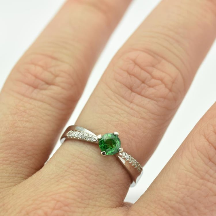 Zlatý granátový prsteň 16170