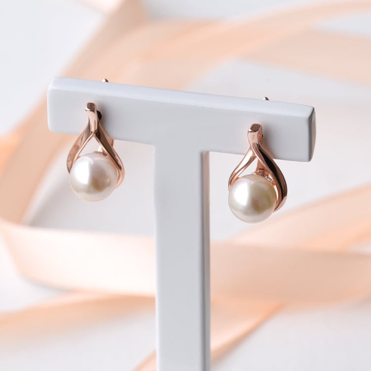 Elegantné náušnice z pozláteného striebra s perlou 78124