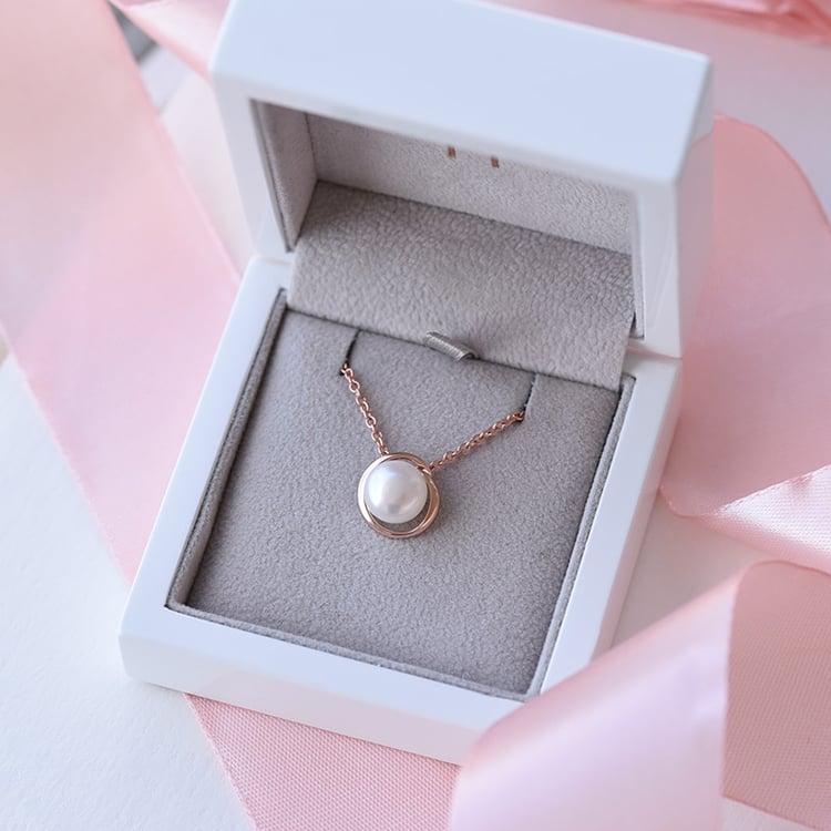 Pozlatený náhrdelník zo striebra 74691