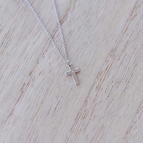 Zlatý krížik pre deti s diamantom Etain