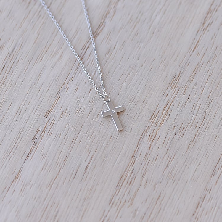 Krížik s diamantom 60274