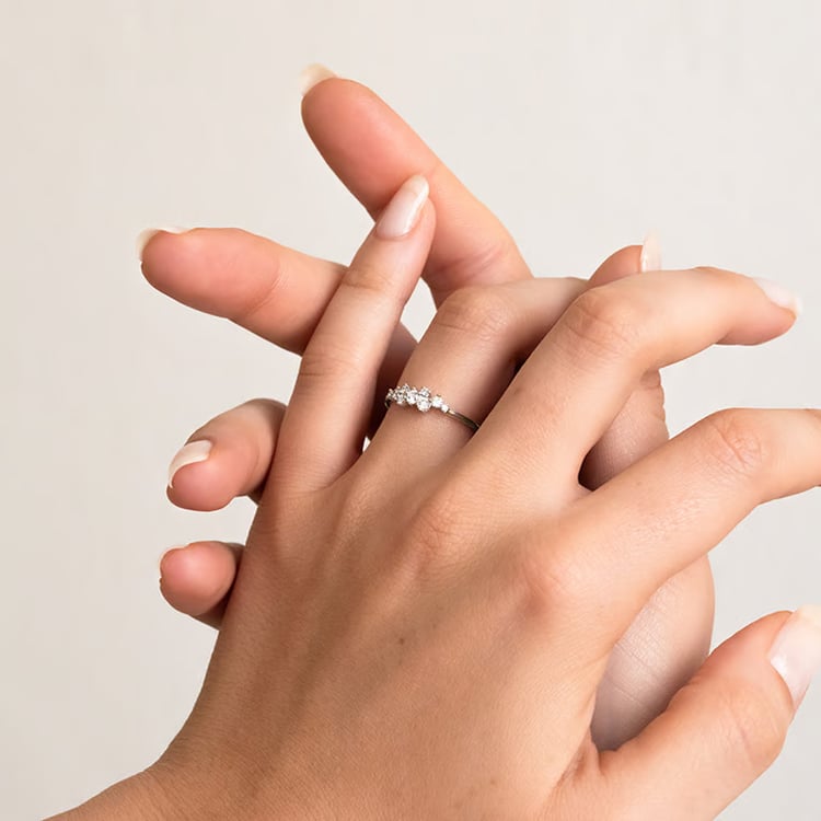 Nežný cluster prsteň zo zlata v orieškové farbe s diamantmi Isolde 165207