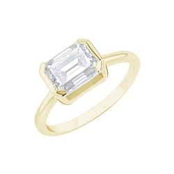 Zásnubný prsteň s half-bezel lab-grown emerald diamantom Pompeia