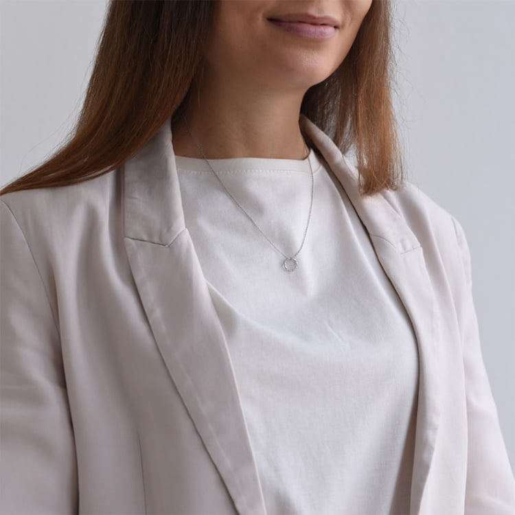 Strieborný karma prívesok s diamantmi 70064