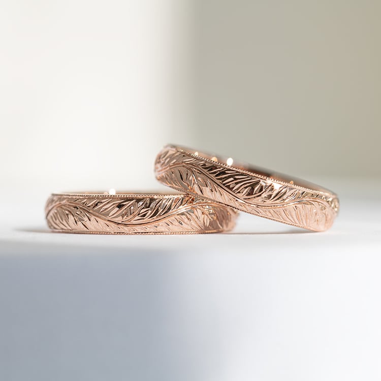 Zlaté vintage svadobné prstene s vygravírovanou vetvičkou 145544