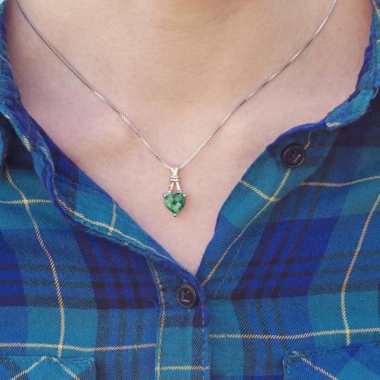 smaragdový náhrdelník 14656