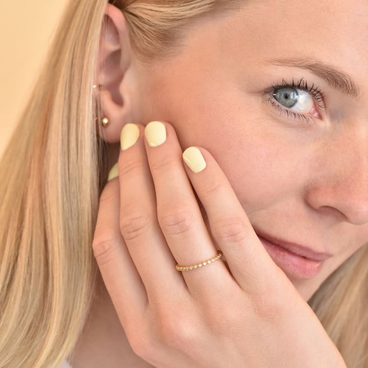 Minimalistický guličkový prsteň s diamantmi Ruiz 106042