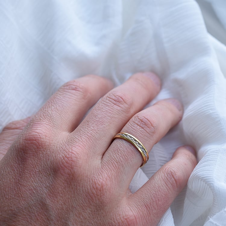 Pánsky snubný prsteň 64288