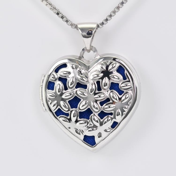 Strieborný srdiečkový medailón 13582