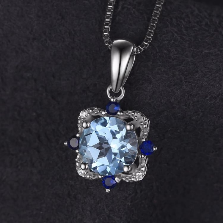 Strieborný náhrdelník s topásom 20634