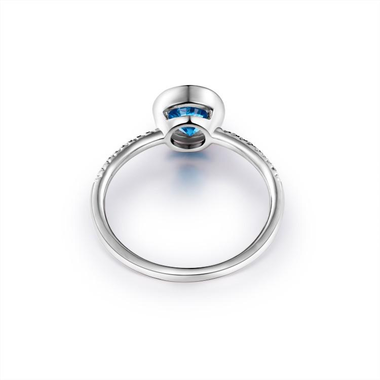 Zlatý prsteň s topásom 6467