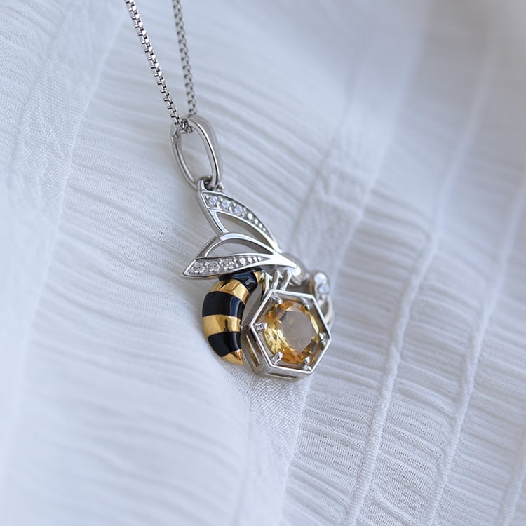 Prívesok so včelou 64058