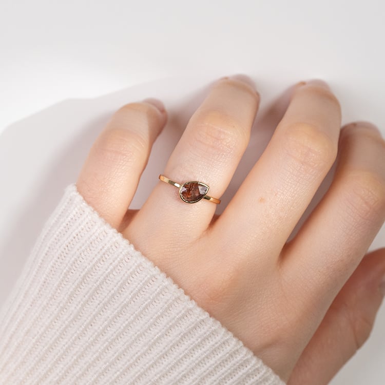 Prsteň so salt and pepper pear diamantom Levander 151956