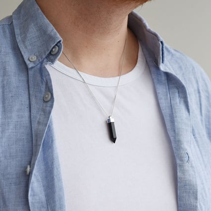 Strieborný prívesok s čierným ónyxom Hanan