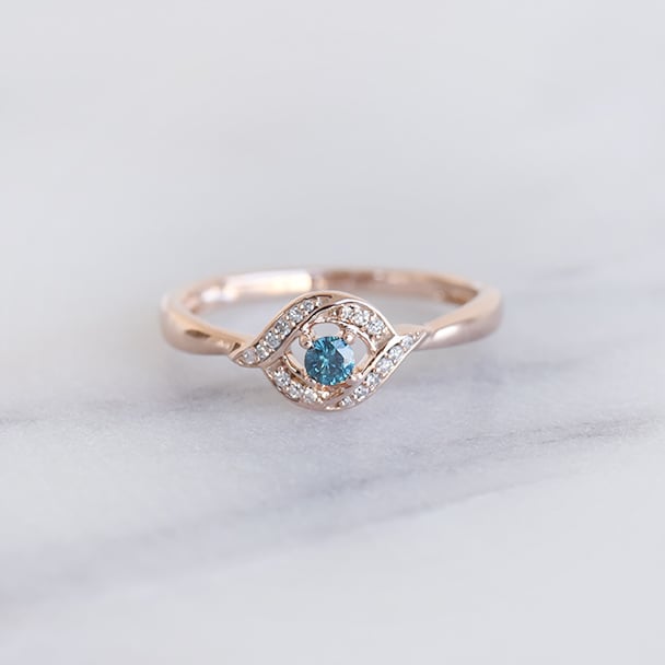 Prsteň s diamantom 93456