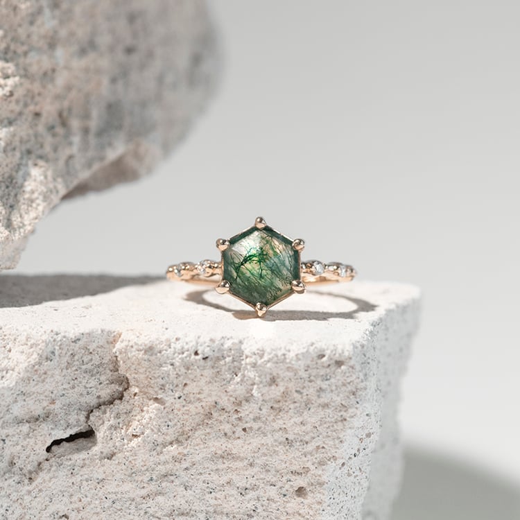 Jedinečný prsteň s machovým achátom Lacy 112219