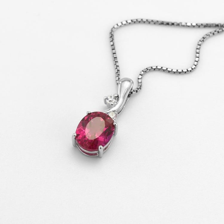  Rubín v striebornom náhrdelníku 46688