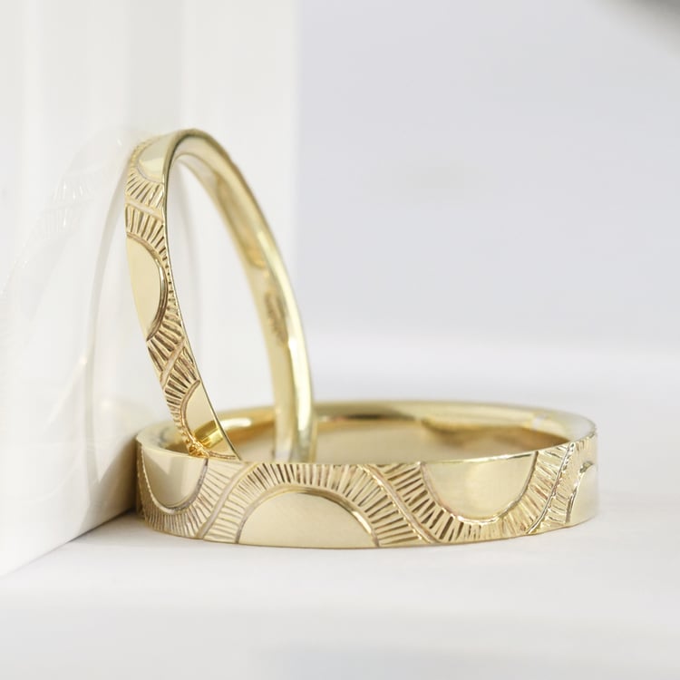 Svadobné obrúčky s ručnou rytinou slnka Villa 118166