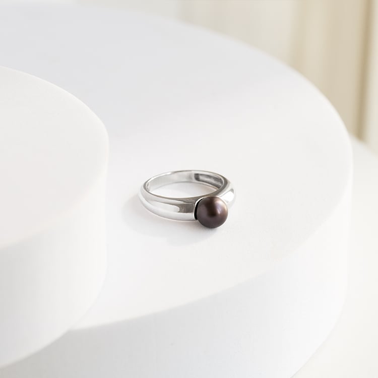 Zlatý prsteň s čiernou perlou Racel 146137