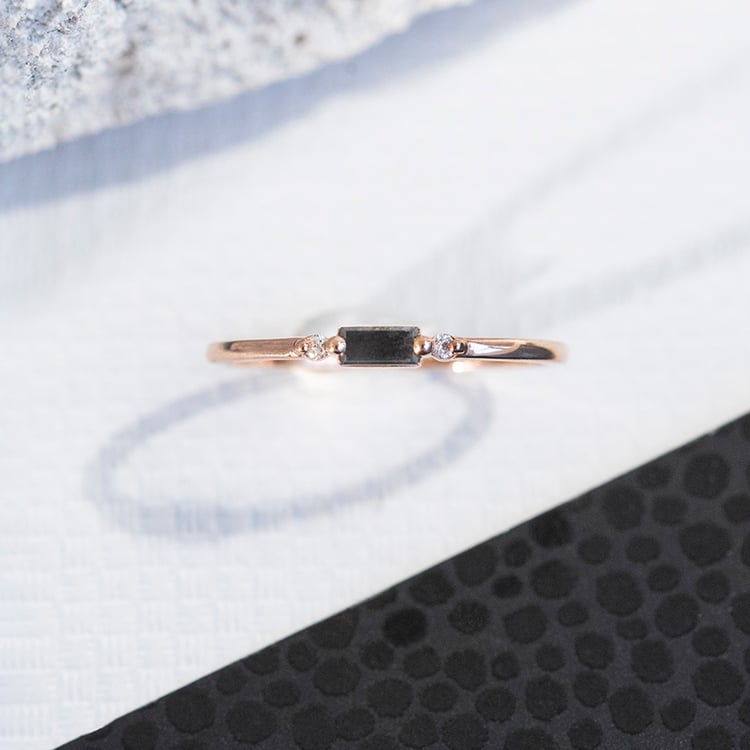 Kolekcia zlatých šperkov s baguette salt and pepper diamantmi Stott 109879