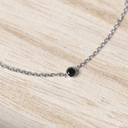 Zlatý minimalistický náramok s čiernym diamantom Lepio