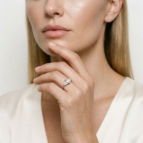 Zásnubný prsteň s výberom písmen a diamantmi Kylie