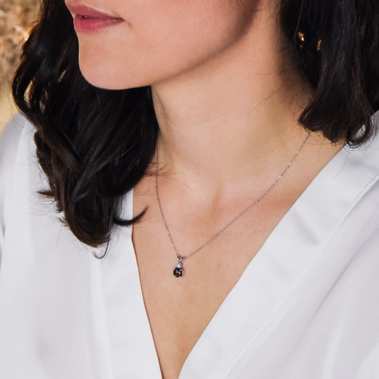 Náhrdleník s opálom 77922