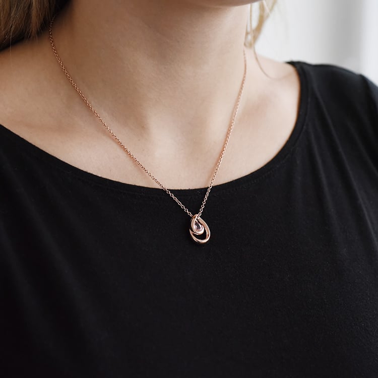 Prívesok so simulovanou morganitovou kvapkou 89864