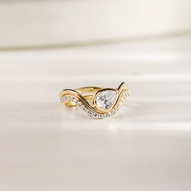 Romantický zásnubný set prsteňov s diamantmi 155847