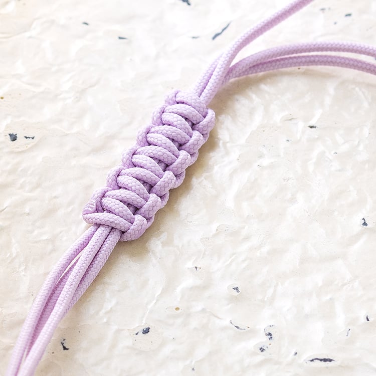 Strieborný šnúrkový náramok Malý princ s líškou a gravírom 121206