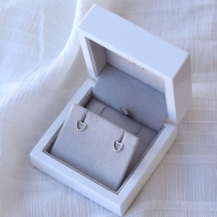 Náušnice v tvare srdca s diamantmi 66398