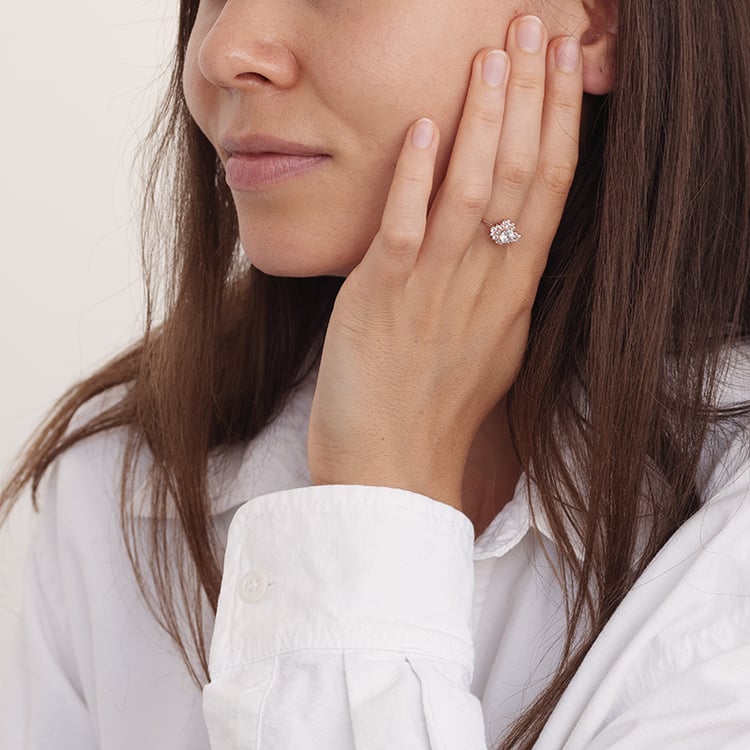 Atypický zásnubný cluster prsteň s lab-grown diamantmi Sunan 129164