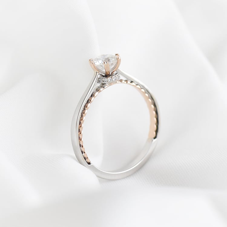 Prsteň s moissanitom zo zlata 91009