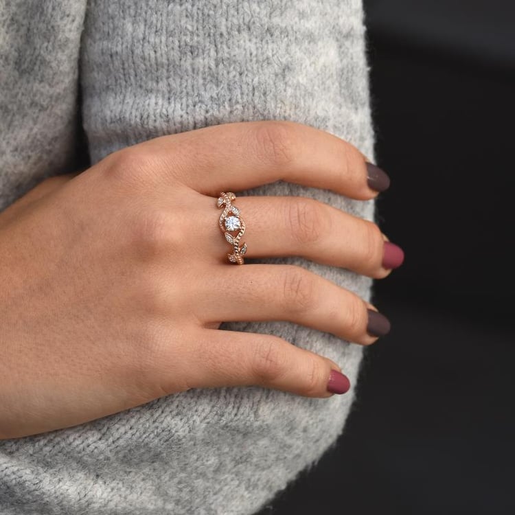 Zásnubný zlatý vintage prsteň s diamantmi 52611