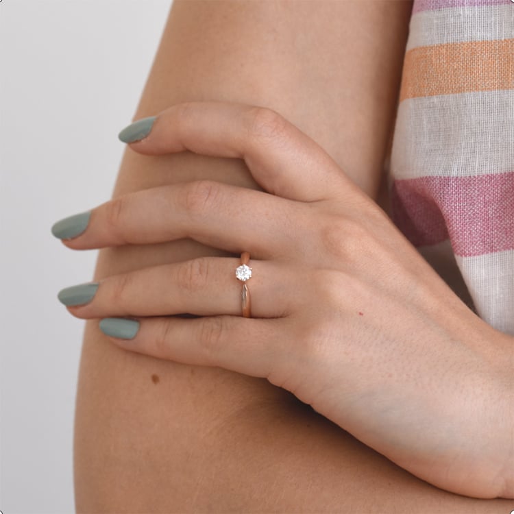 Zlatý diamantový prsteň 65282