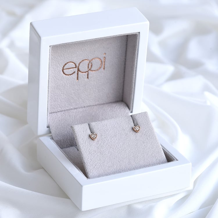 Diamantové náušnice v tvare srdca zo zlata 85089