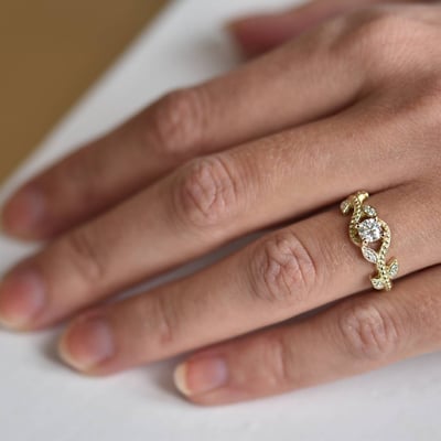 Zásnubný diamantový prsteň