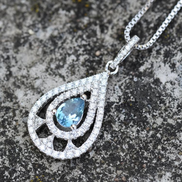 Topásový náhrdelník zo striebra so zirkónmi 11645