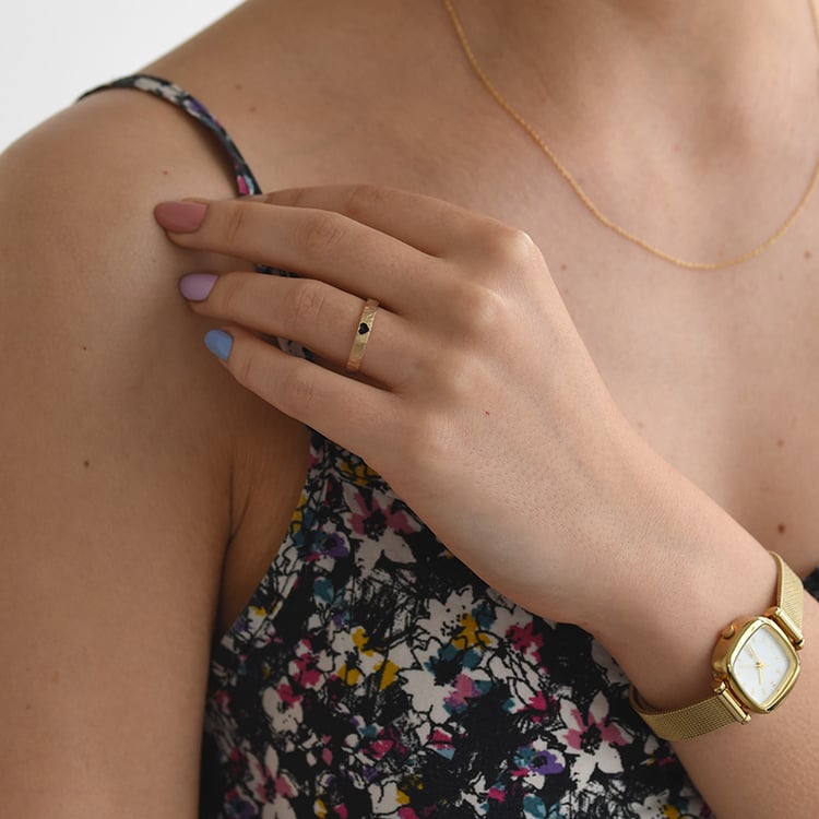 Tepané a škriabané snubné prstene s gravírom srdca 67065