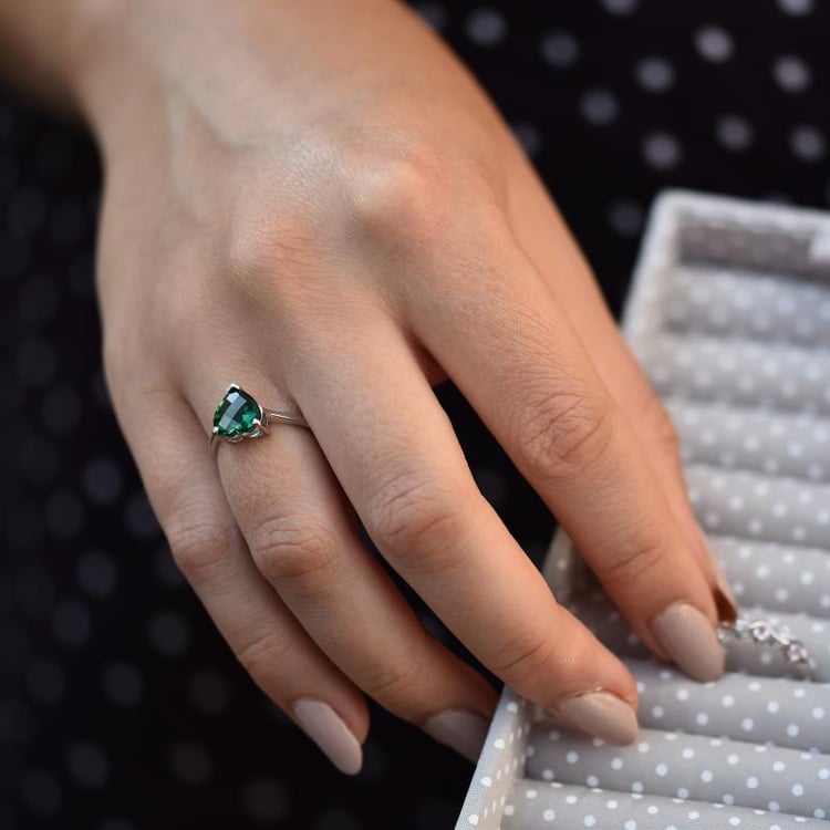 Zlatý prsteň so smaragdom 34643