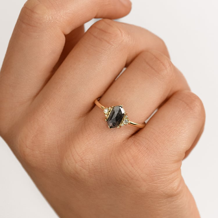 Prsteň s hexagon salt and pepper diamantom Lanre 153143