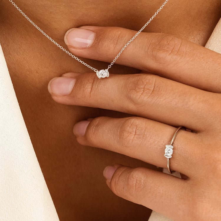 Minimalistický prsteň zo striebra s diamantom Otto 163137