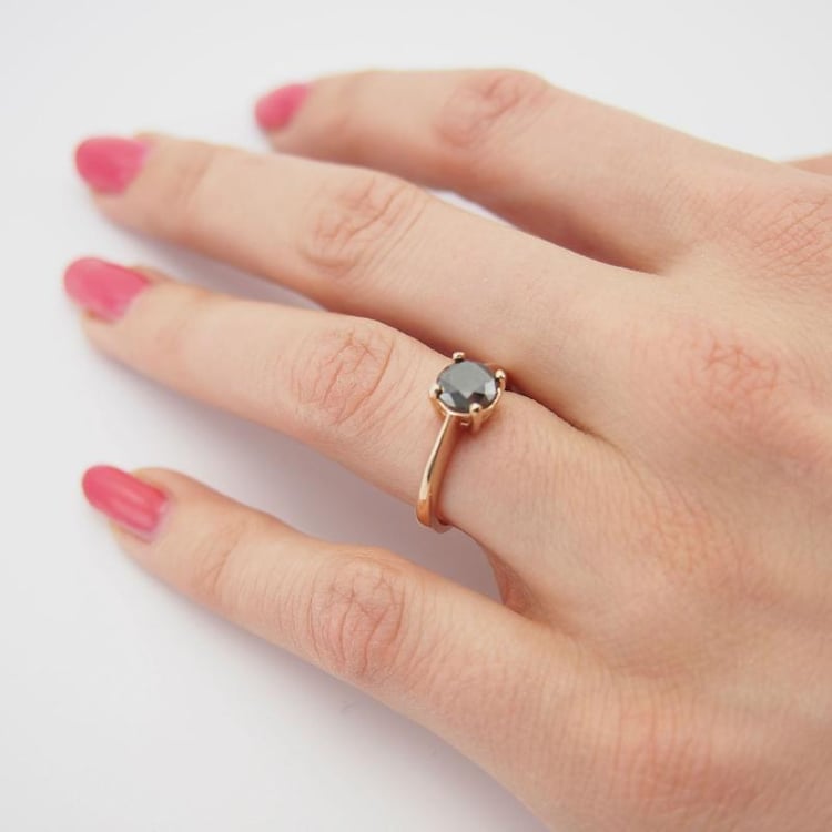 Prsteň s diamantom 8716