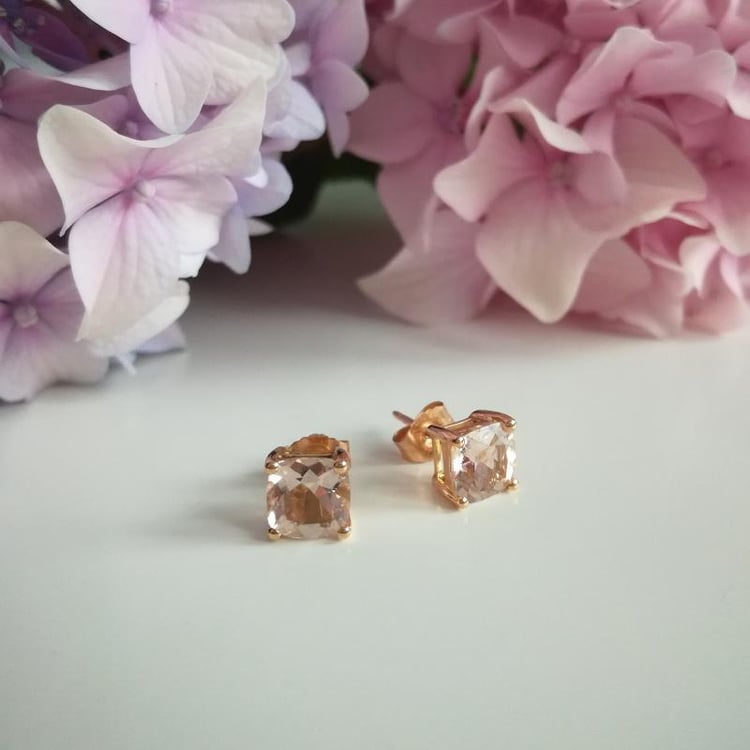 Zlaté náušnice s cushion morganitmi 21850