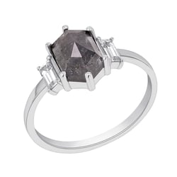 Prsteň so salt and pepper diamantom a zafírmi Irene