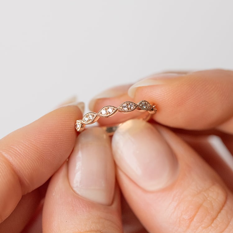 Nežný diamantový eternity prsteň zo zlata Jelani 148010