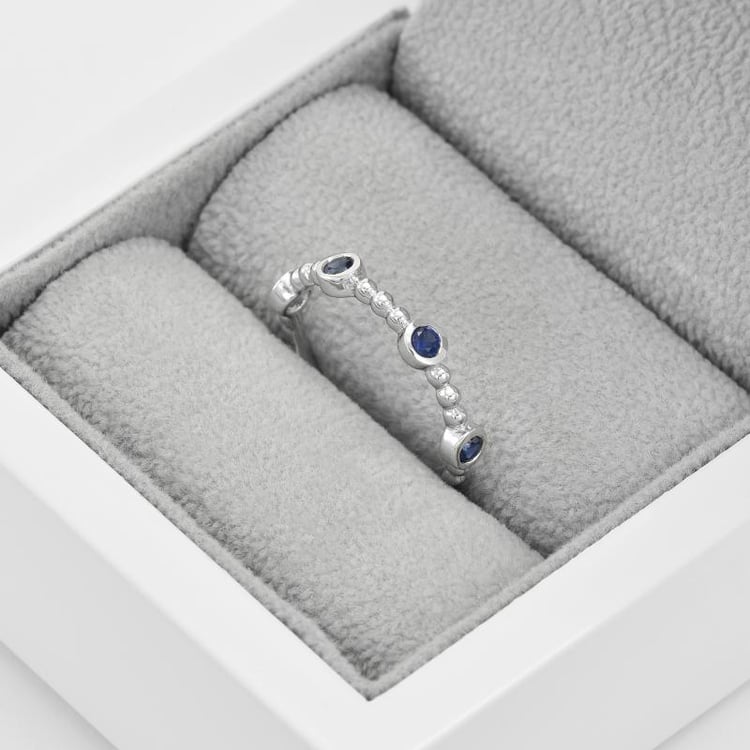 Zafírový eternity prsteň 45197